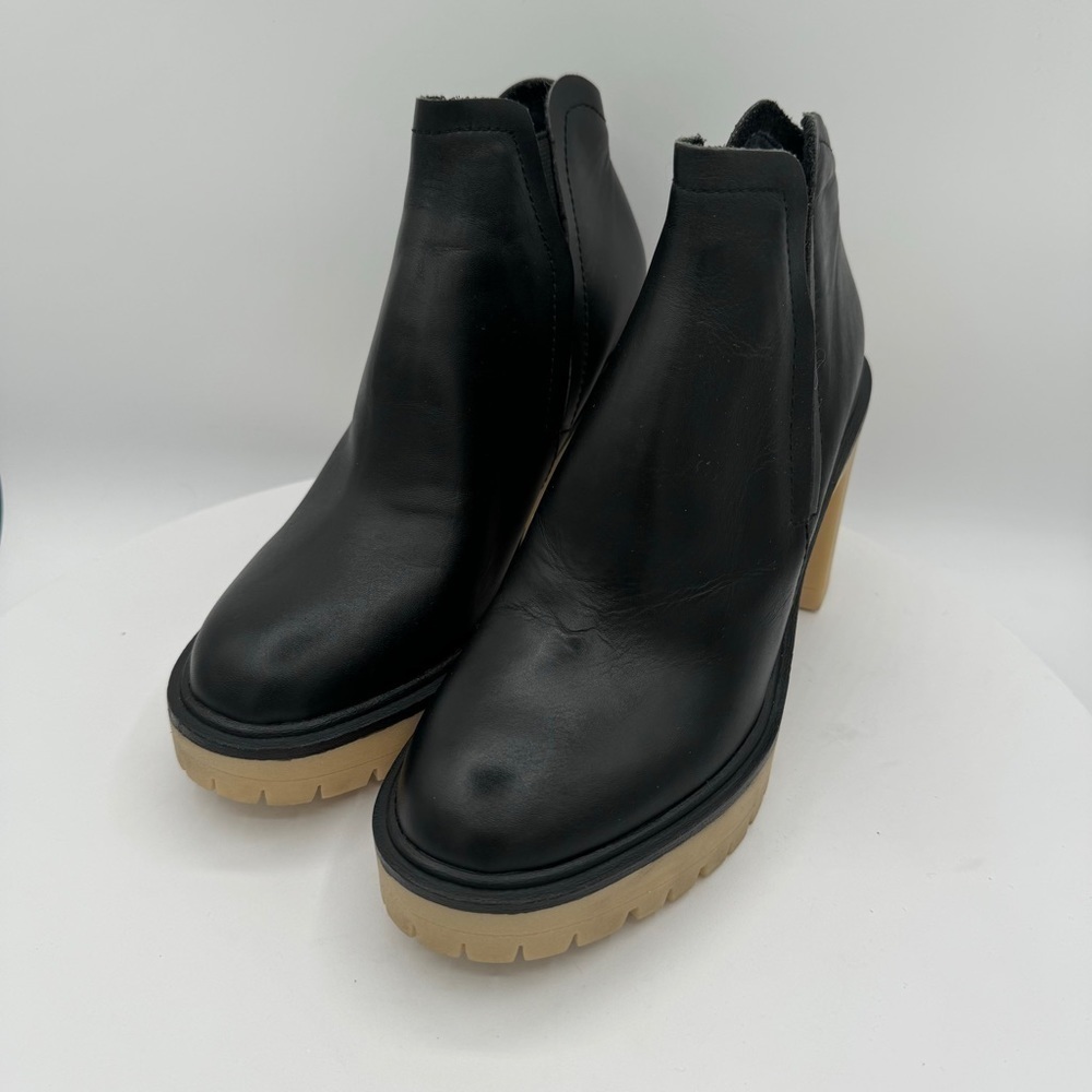 DOLCE VITA Cashe‎ H20 Waterproof Womens Booties Size 7.5 Color Black NEW